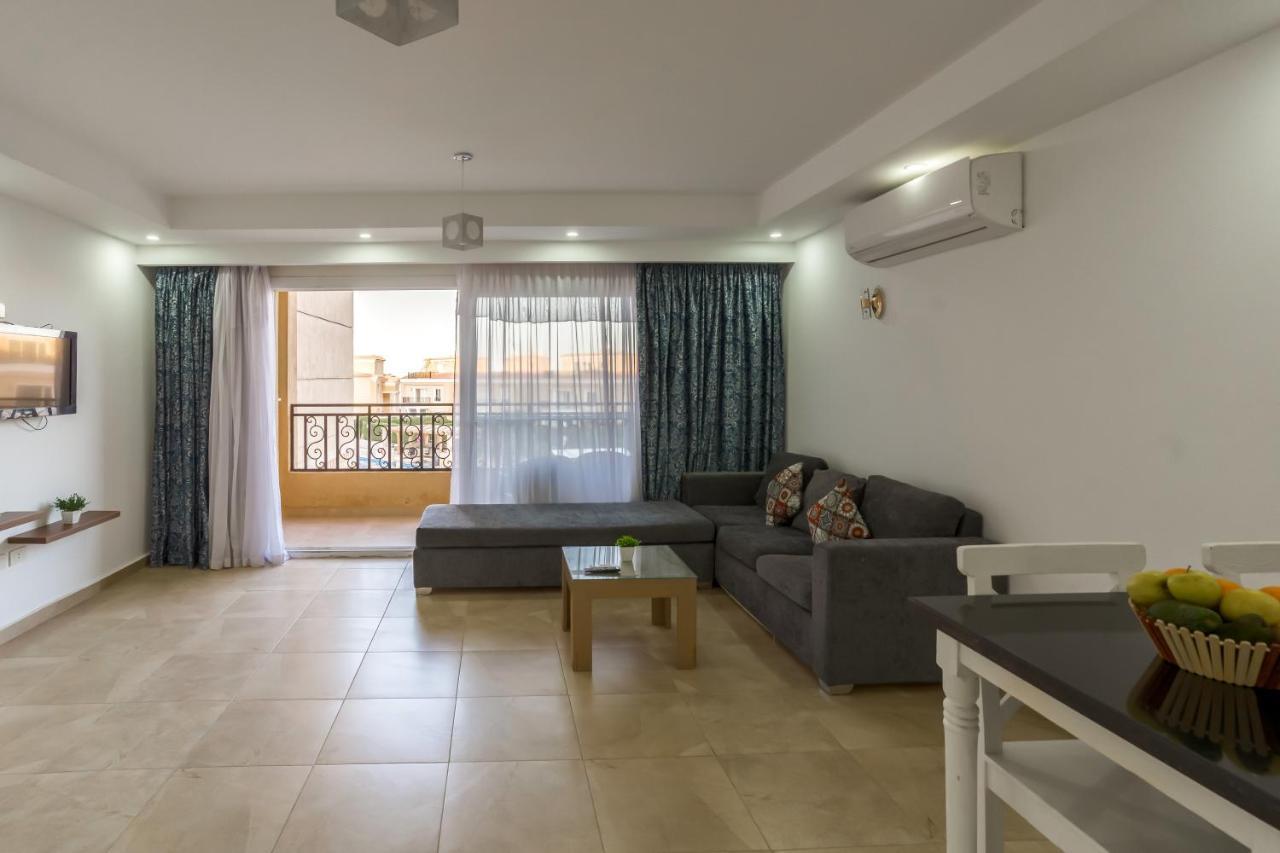 Selena Bay Apartment